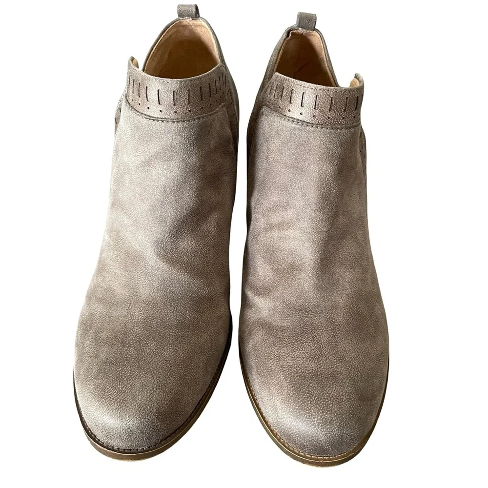 Life Stride Tan Velocity with Memory Foam Booties Size 9.5